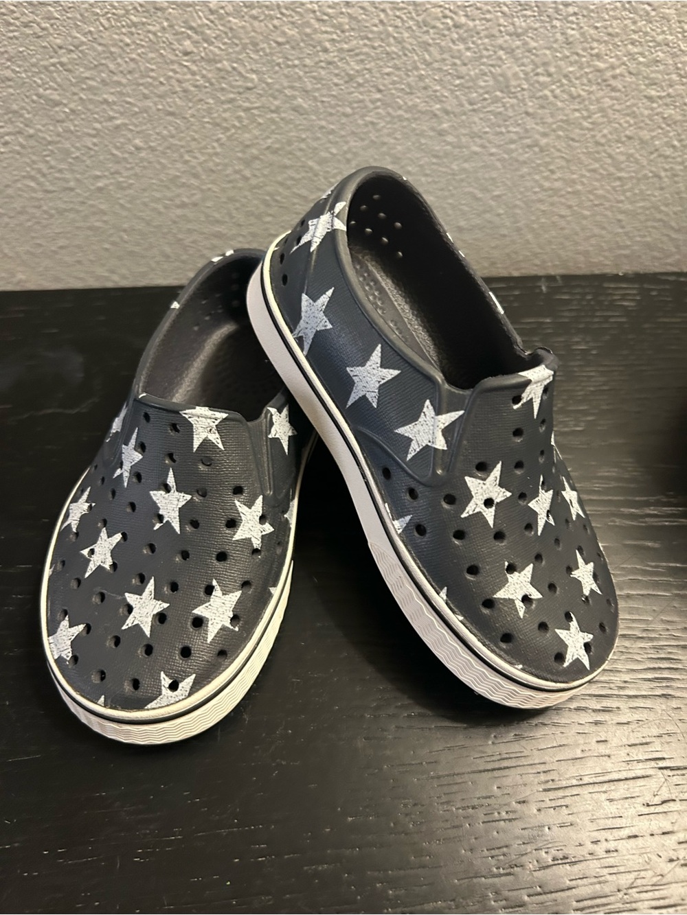 Kids Native Miles Star Print Slip-on
